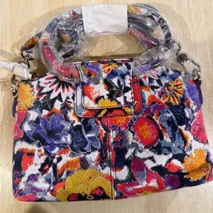 NWT Hobo International Sheila Top Zip Crossbody Printed Leather Poppy Floral
